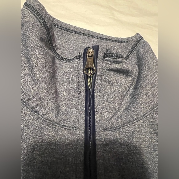 Lululemon Kriss Cross 1/2 Zip - Picture 9 of 15